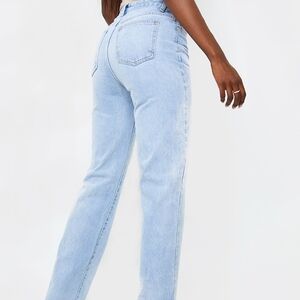 PrettyLittleThing Blue Straight Leg Jeans